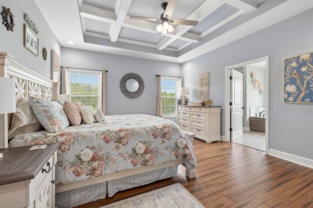 4163 Old Highway 52, E, Westmoreland, TN 37186