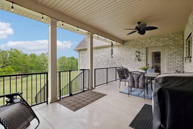 4163 Old Highway 52, E, Westmoreland, TN 37186