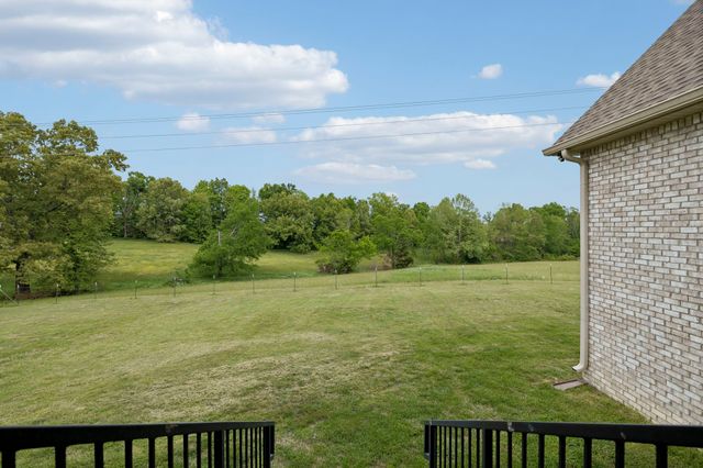 4163 Old Highway 52, E, Westmoreland, TN 37186