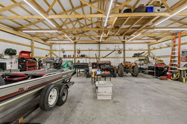 4163 Old Highway 52, E, Westmoreland, TN 37186