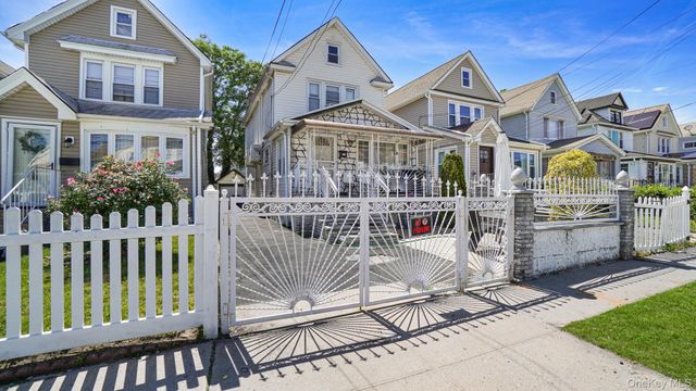 11736 196th Street, Saint Albans, NY 11412