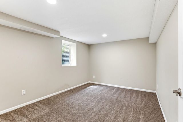 1922 Oakland Road, Minnetonka, MN 55305