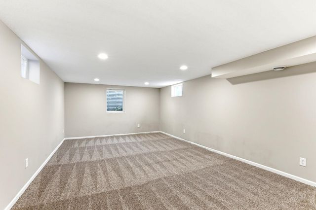 1922 Oakland Road, Minnetonka, MN 55305