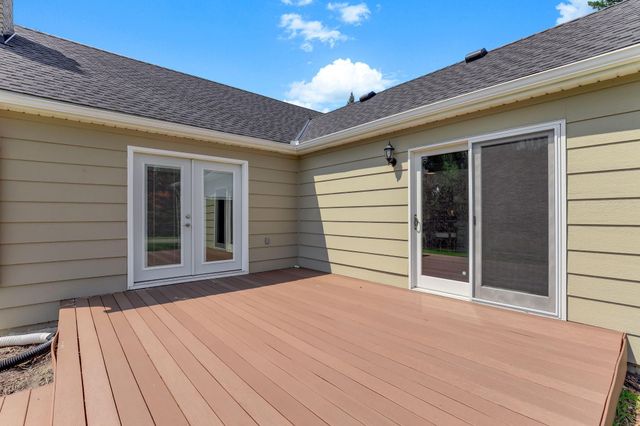 1922 Oakland Road, Minnetonka, MN 55305