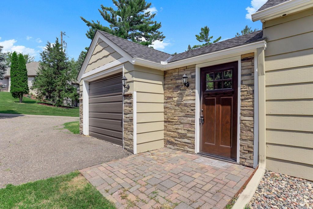1922 Oakland Road, Minnetonka, MN 55305 — photo 5