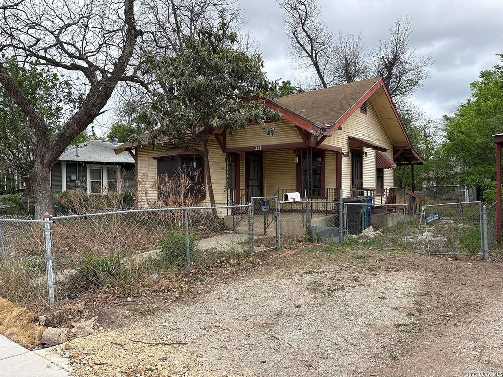351 BARRETT PL, San Antonio, TX 78225