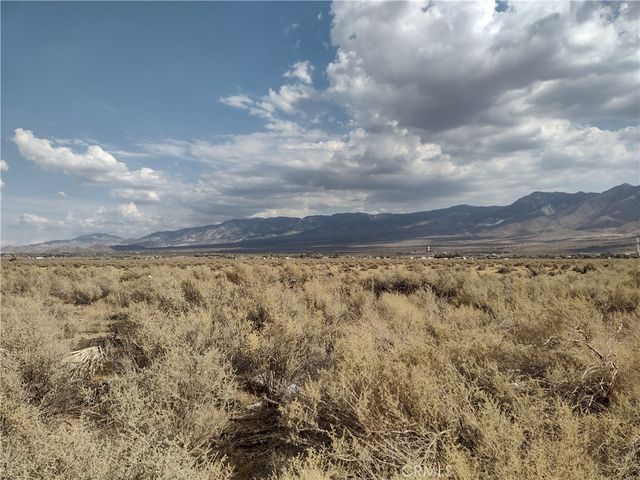 300 Highway 18, Lucerne Valley, CA 92356