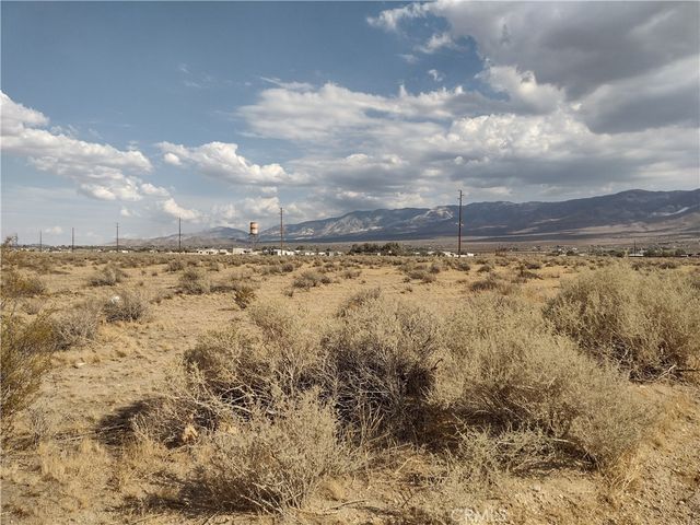 300 Highway 18, Lucerne Valley, CA 92356