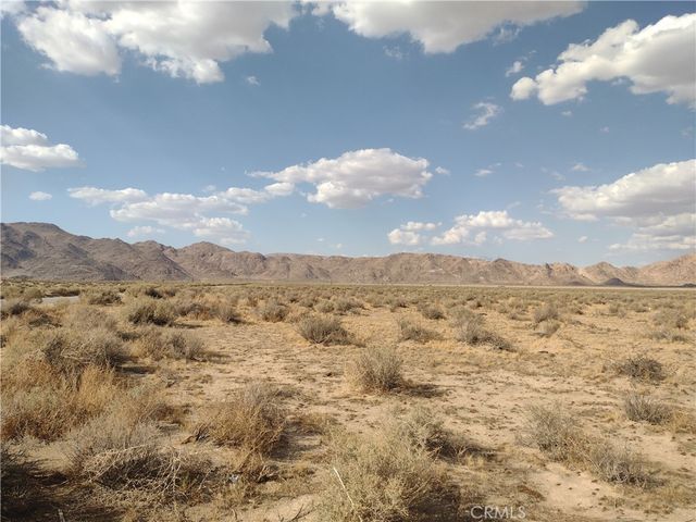 300 Highway 18, Lucerne Valley, CA 92356