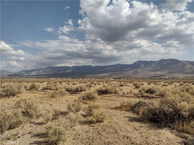 300 Highway 18, Lucerne Valley, CA 92356