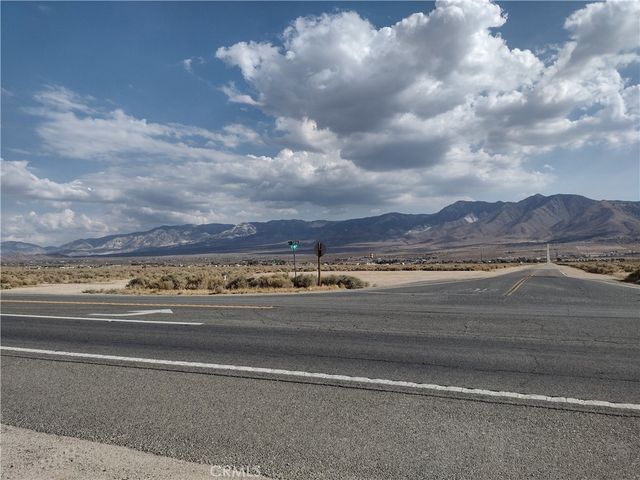300 Highway 18, Lucerne Valley, CA 92356