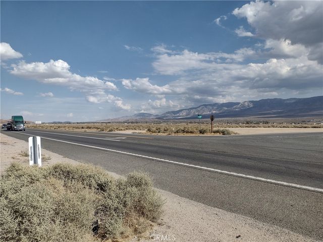 300 Highway 18, Lucerne Valley, CA 92356