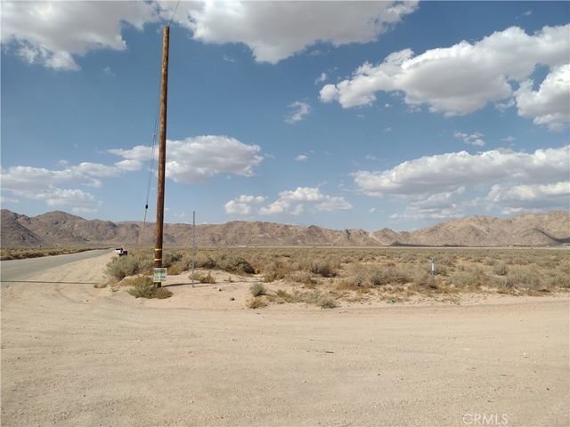 300 Highway 18, Lucerne Valley, CA 92356