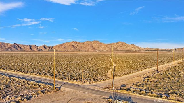 300 Highway 18, Lucerne Valley, CA 92356