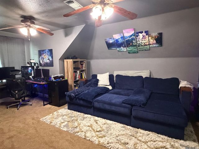 12028 Hollywood Park Dr, Geismar, LA 70734