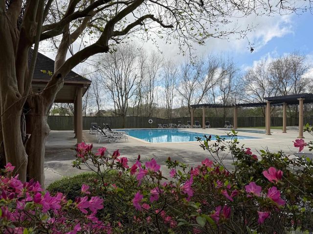 12028 Hollywood Park Dr, Geismar, LA 70734