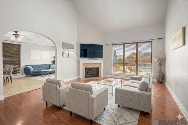 12028 Hollywood Park Dr, Geismar, LA 70734