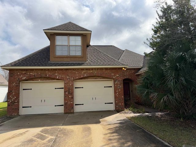 12028 Hollywood Park Dr, Geismar, LA 70734