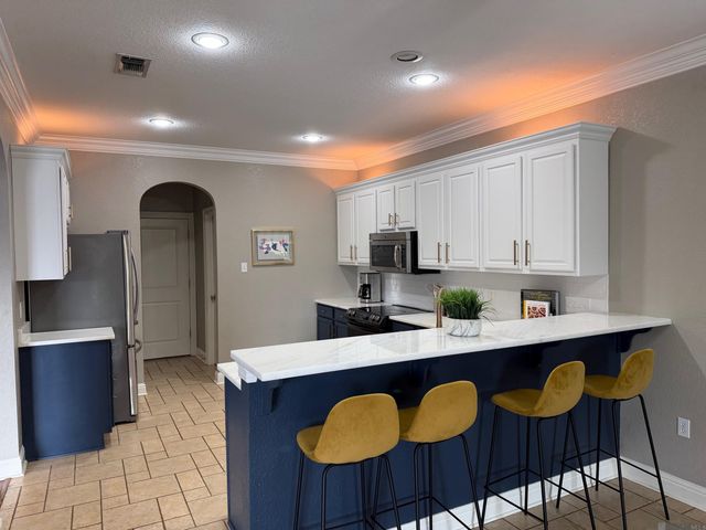 12028 Hollywood Park Dr, Geismar, LA 70734