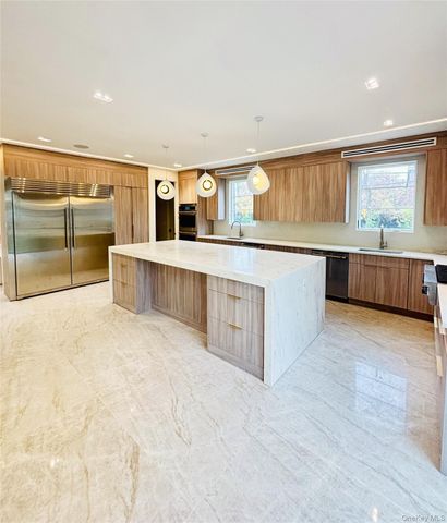 136 Park Street, Woodmere, NY 11598