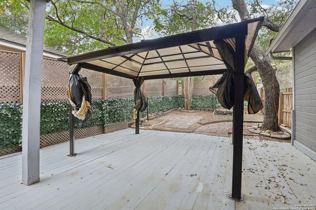 23 Terrace Pl, San Antonio, TX 78230