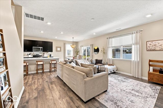 6039 Madera Drive, Whitestown, IN 46075