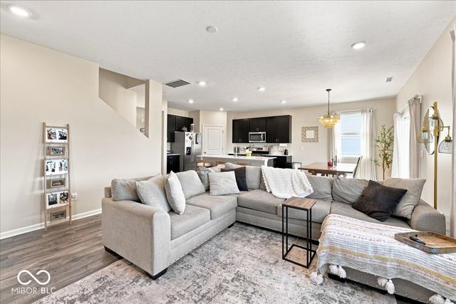 6039 Madera Drive, Whitestown, IN 46075