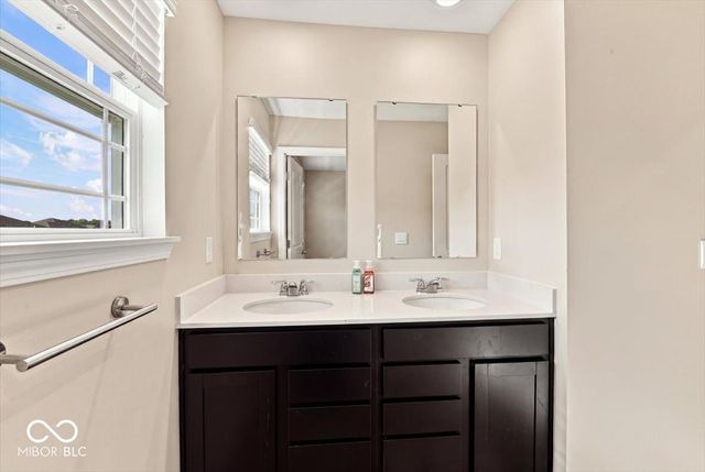 6039 Madera Drive, Whitestown, IN 46075