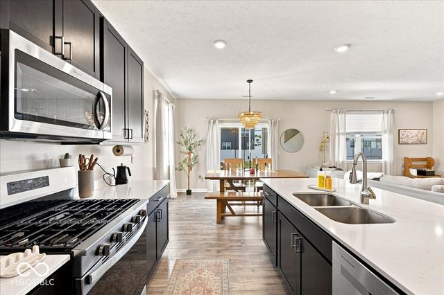 6039 Madera Drive, Whitestown, IN 46075