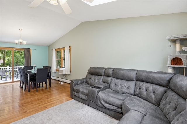 3870 Diamond Hill Road, Cumberland, RI 02864