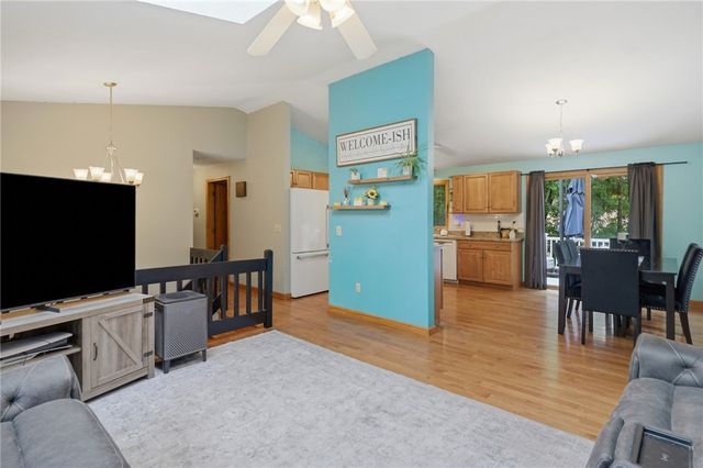 3870 Diamond Hill Road, Cumberland, RI 02864