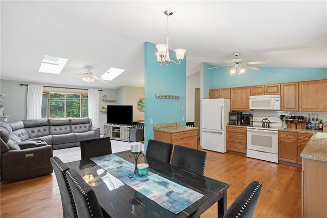 3870 Diamond Hill Road, Cumberland, RI 02864