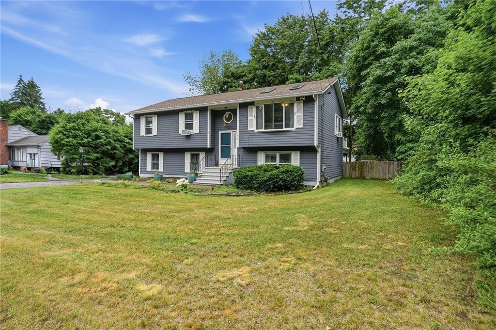 3870 Diamond Hill Road, Cumberland, RI 02864
