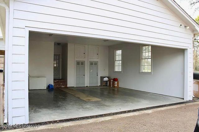 101 Sgt Prentiss Drive, Natchez, MS 39120