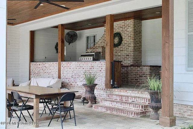 101 Sgt Prentiss Drive, Natchez, MS 39120