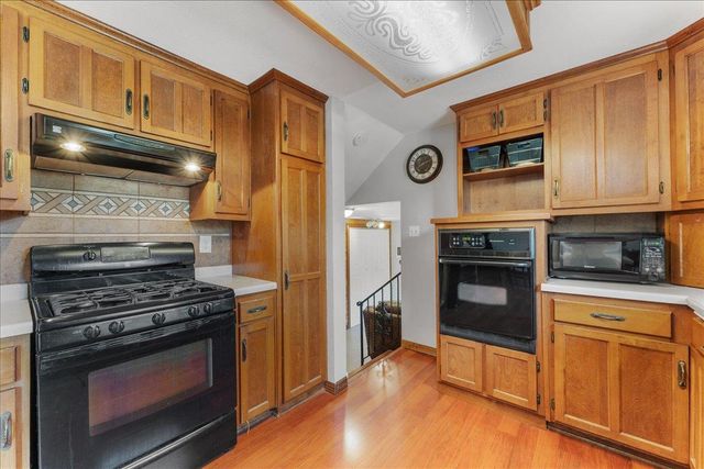 1496 RUSSELL STREET, Green Bay, WI 54304