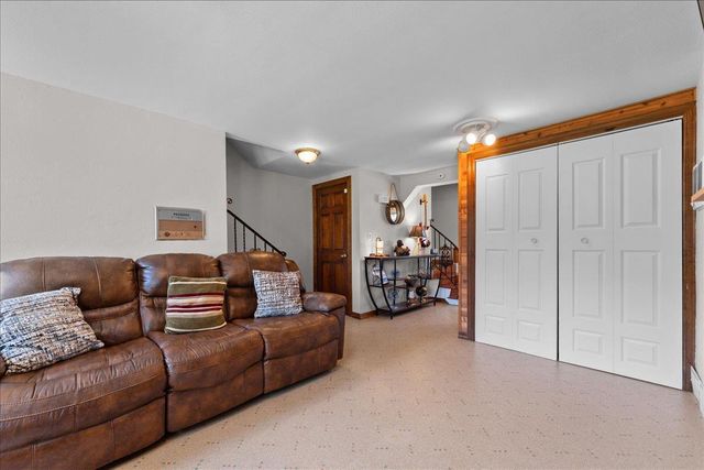 1496 RUSSELL STREET, Green Bay, WI 54304
