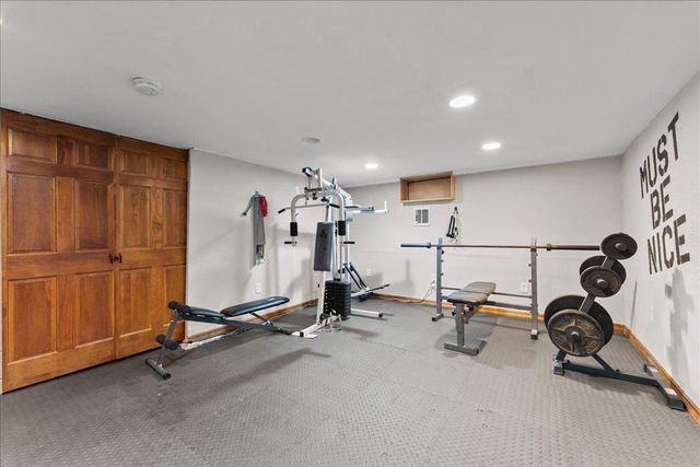 1496 RUSSELL STREET, Green Bay, WI 54304