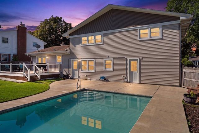 1496 RUSSELL STREET, Green Bay, WI 54304