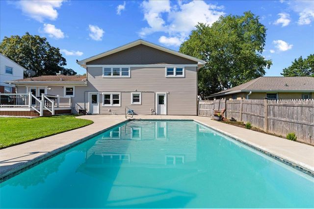 1496 RUSSELL STREET, Green Bay, WI 54304