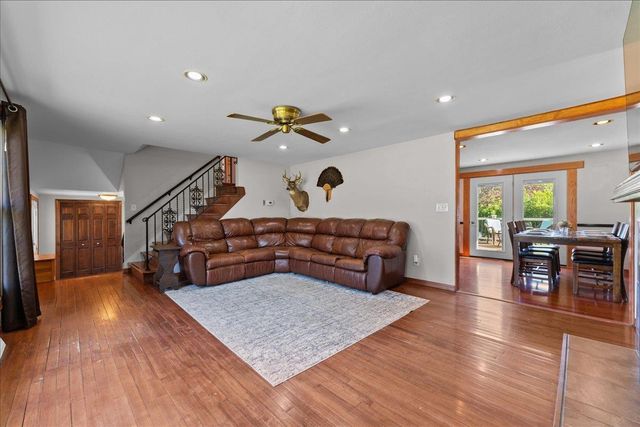 1496 RUSSELL STREET, Green Bay, WI 54304
