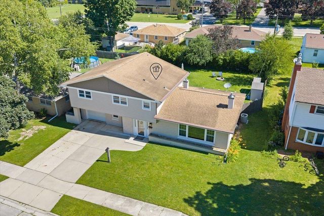 1496 RUSSELL STREET, Green Bay, WI 54304