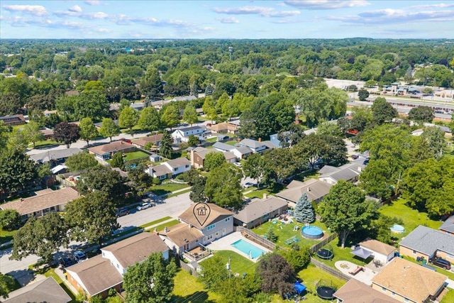 1496 RUSSELL STREET, Green Bay, WI 54304