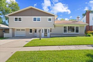 1496 RUSSELL STREET, Green Bay, WI 54304