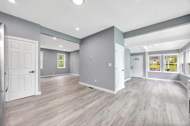 81 Hillsdale Avenue, Cincinnati, OH 45216