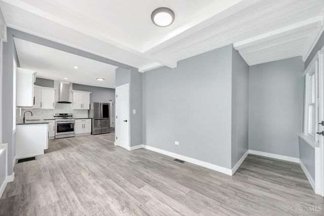 81 Hillsdale Avenue, Cincinnati, OH 45216