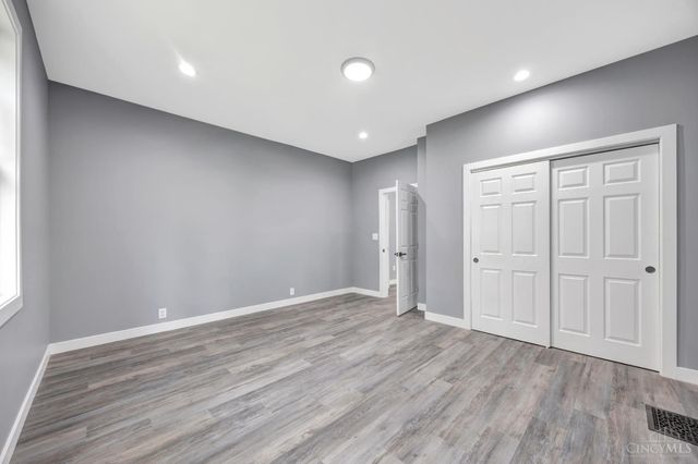 81 Hillsdale Avenue, Cincinnati, OH 45216