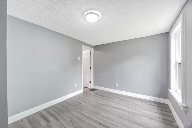 81 Hillsdale Avenue, Cincinnati, OH 45216