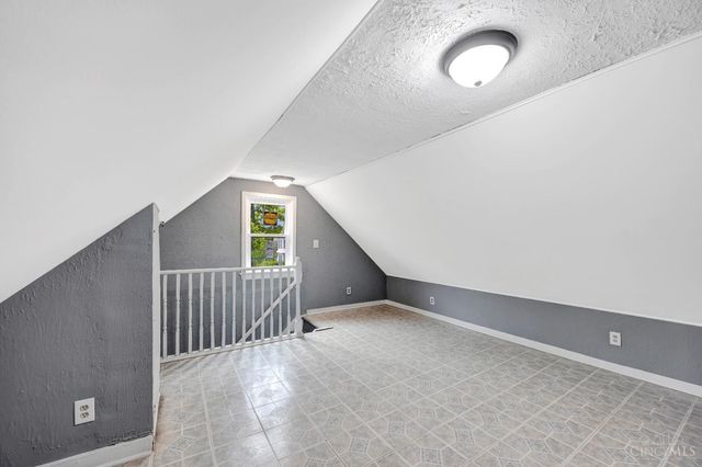 81 Hillsdale Avenue, Cincinnati, OH 45216