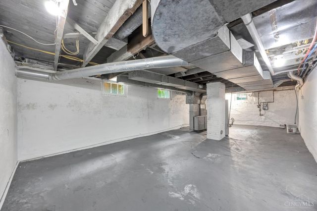 81 Hillsdale Avenue, Cincinnati, OH 45216